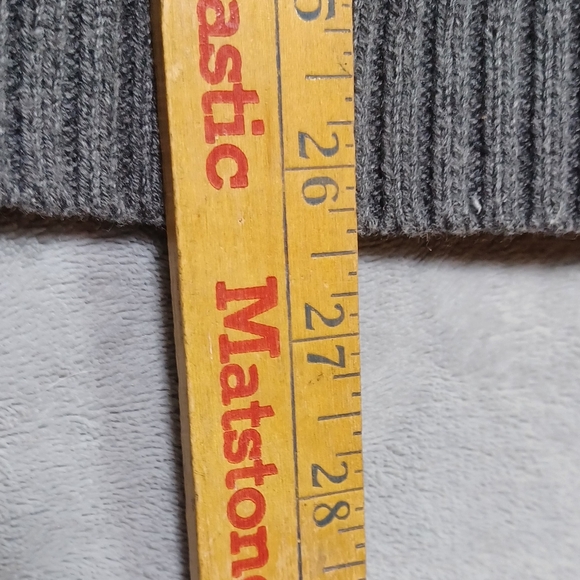 GAP Men's Dark Heather Grey Cardigan L Classic Knit Button Sweater Winter Layer - Picture 12 of 12